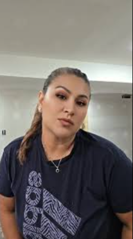 <em><strong>Ana Lucía R.</strong></em>